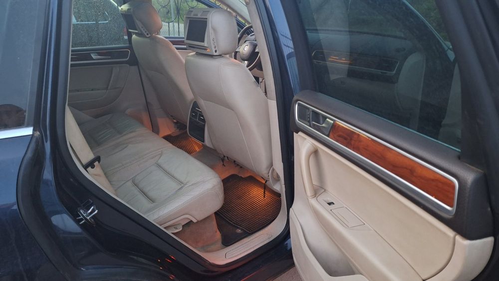 VW Touareg 3.0 TDI V6, CAS 240 к.с. , 60 броя на части