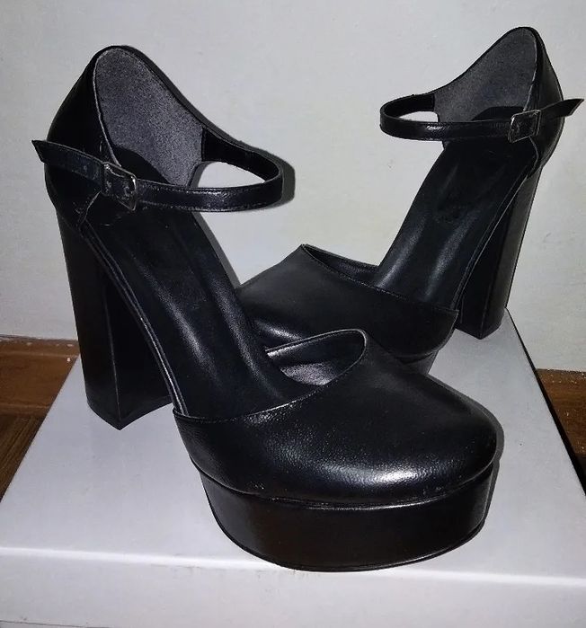 pantofi cu toc din piele