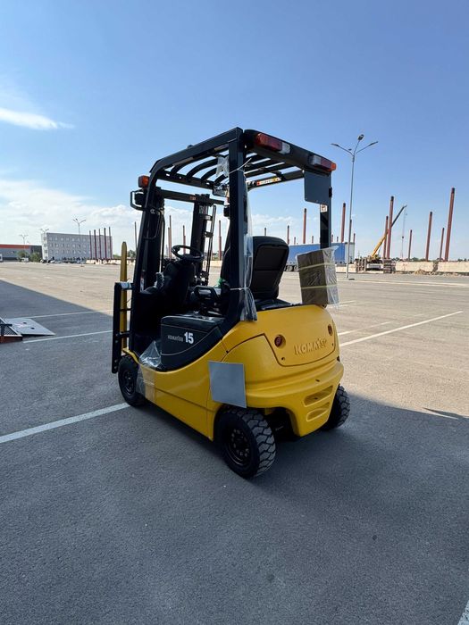 Электропогрузчик Komatsu FB15-12