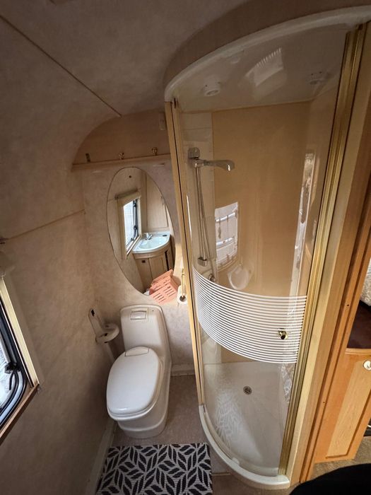 Rulota Elddis 2000, Impecabila, lux nu vorbe