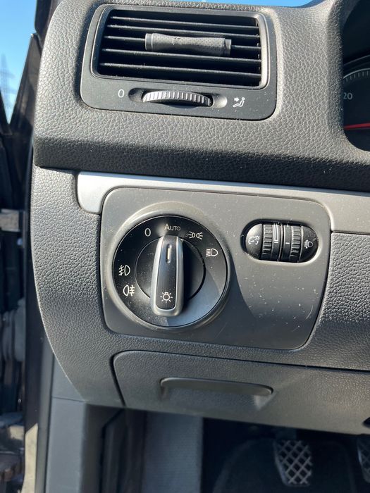Vând golf 5 1.9 tdi