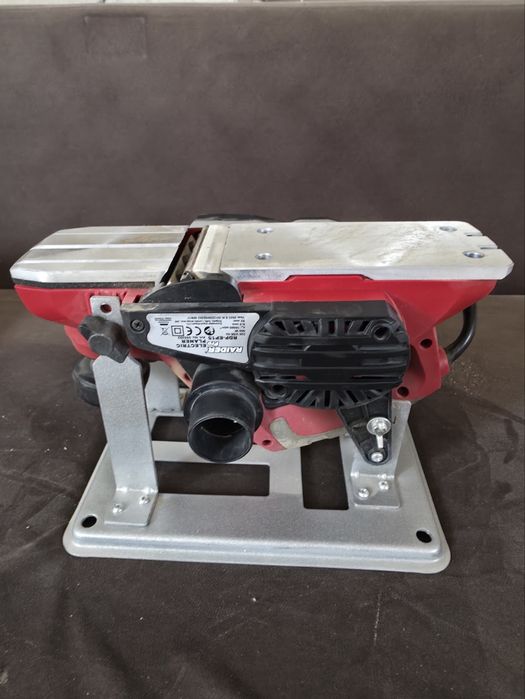 Електрическо ренде със стойка