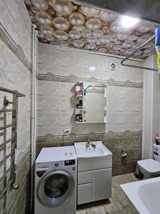 Срочно сдаётся 3х Наваи Дворец центре Люкс