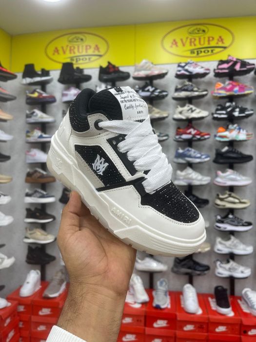 Adidasi dama model 2026 Amiry