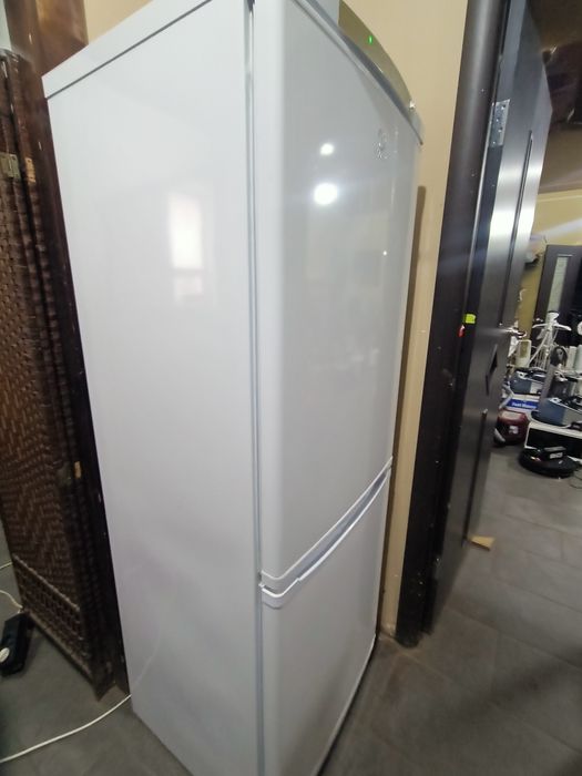 Продам холодильник Индезит