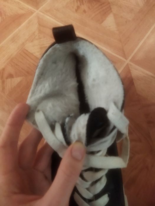 Продам кеды кроссы