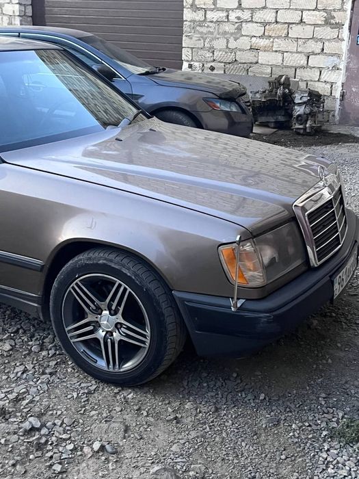 Мерседес 124  10/10
