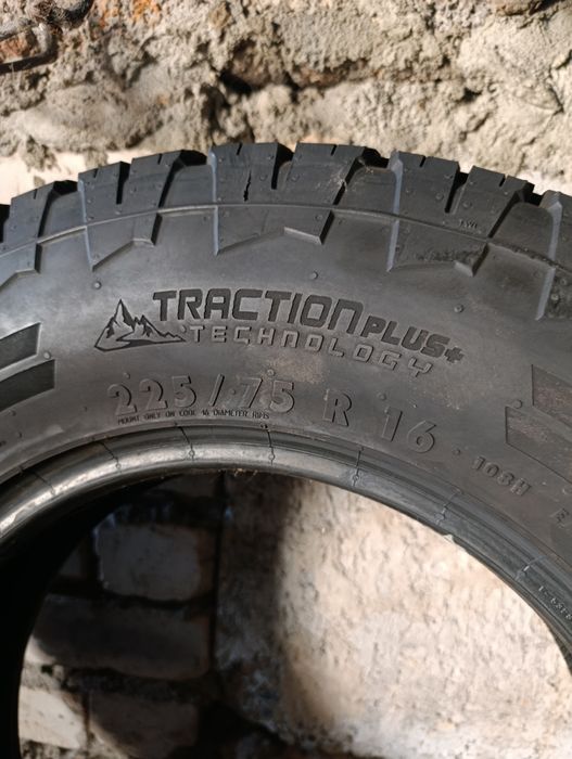 Комплект резины 225/75/16 Continental