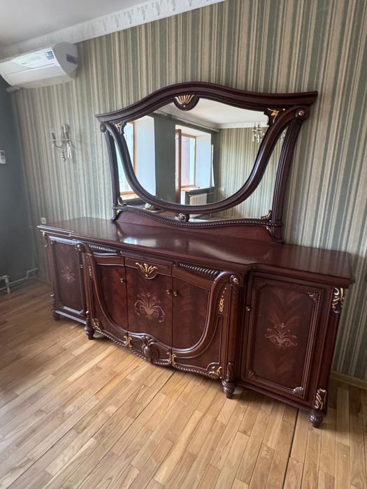 Продам спальный гарнитур