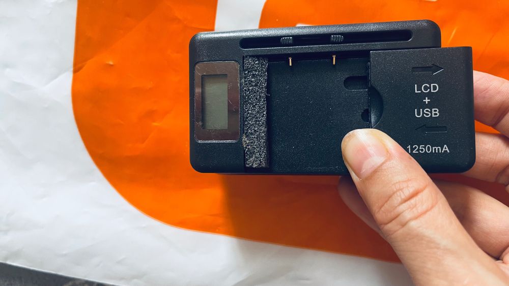 LCD универсальная зарядное устройство