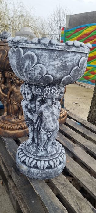 Jardiniera din beton,statueta din beton,statue beton