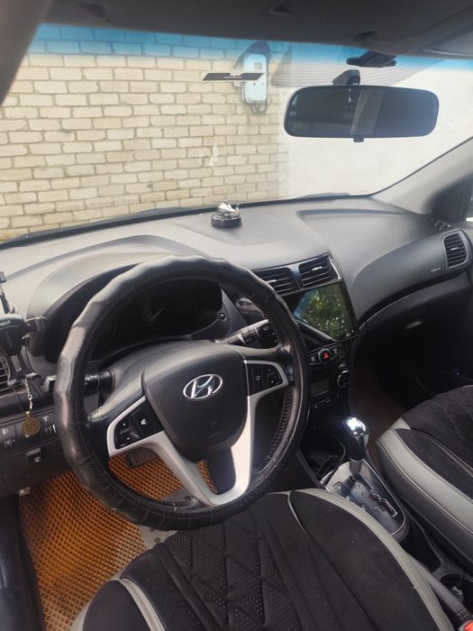 Hyundai accent продам