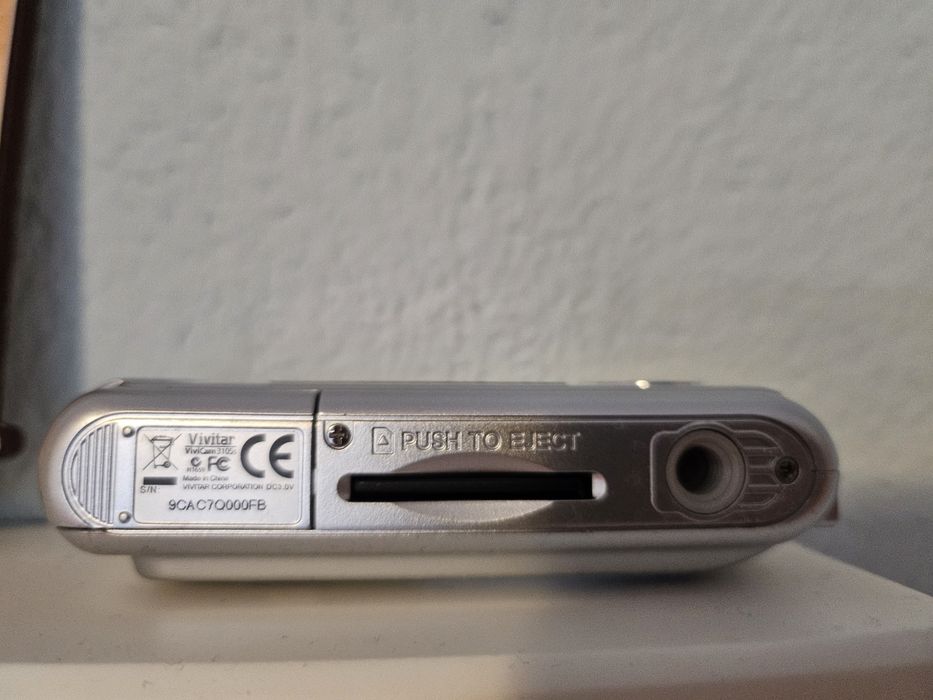 Дигитална ретро камера Vivitar