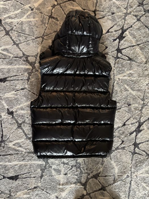 Vesta Moncler size 1