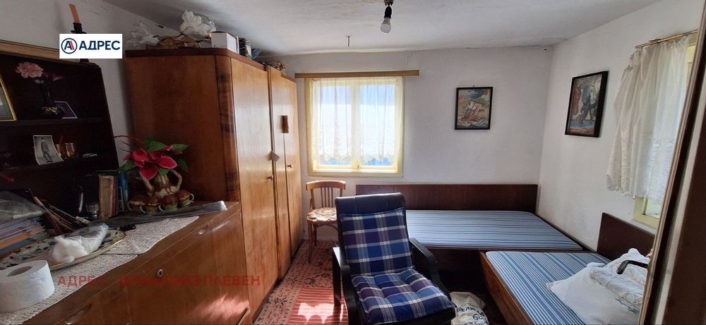 Къща в Ловеч, област-с.Голяма Желязна площ 84 цена 35000