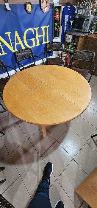 Masa masiv ovala cu extindere