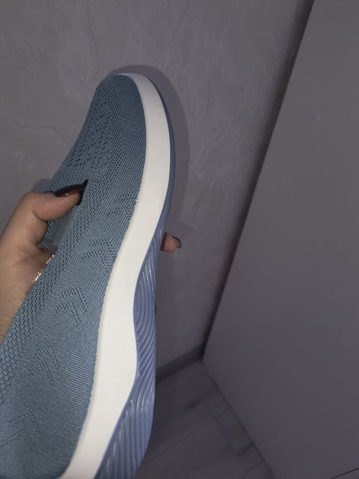 Продам новые мокассины