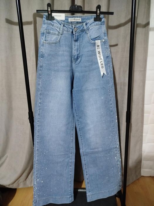 Дамски дънки с камъни