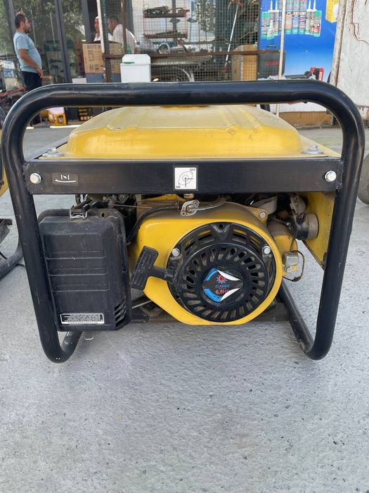 Generator Dvijok Sotiladi ZH4800E