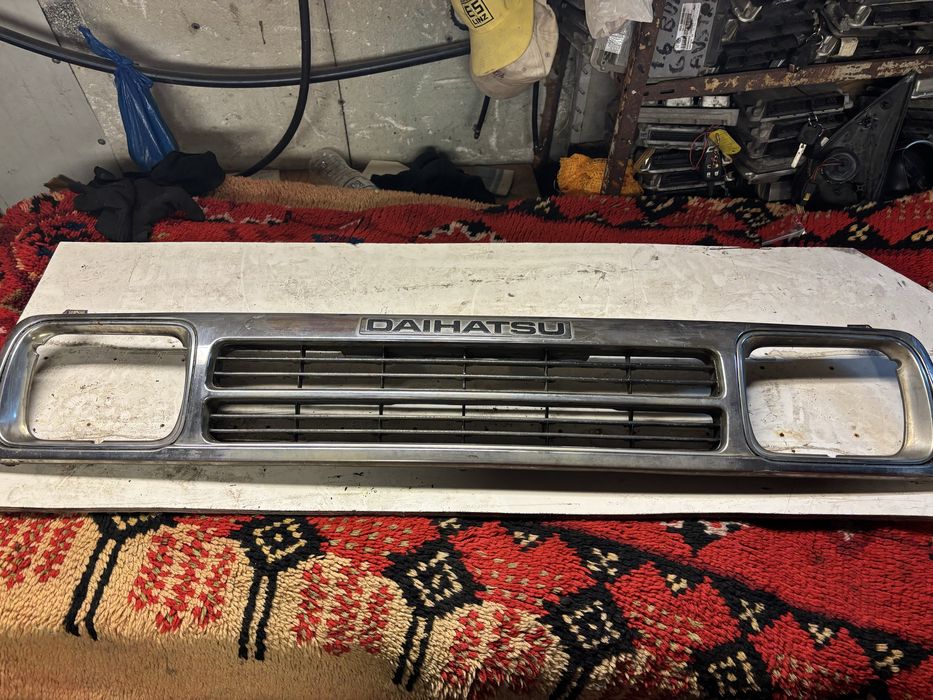 Решетка за Дайхатсу Фероза