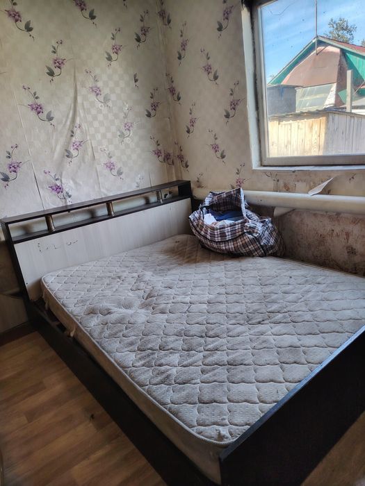 Продам 2 дома на одной территории в рабочем