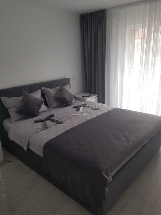 Cazare, închiriere camere in Calimanesti-Caciulata,400 de centru oras