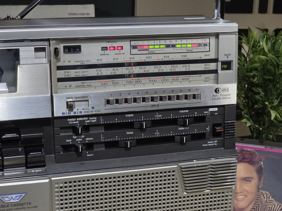 Boombox SHARP GF-666, radio casetofon portabil , dublu casetofon,  stereo hifi
