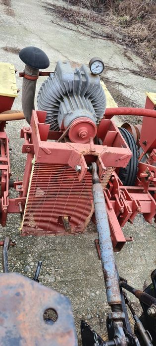 Semanatoare porumb Becker 4 secții