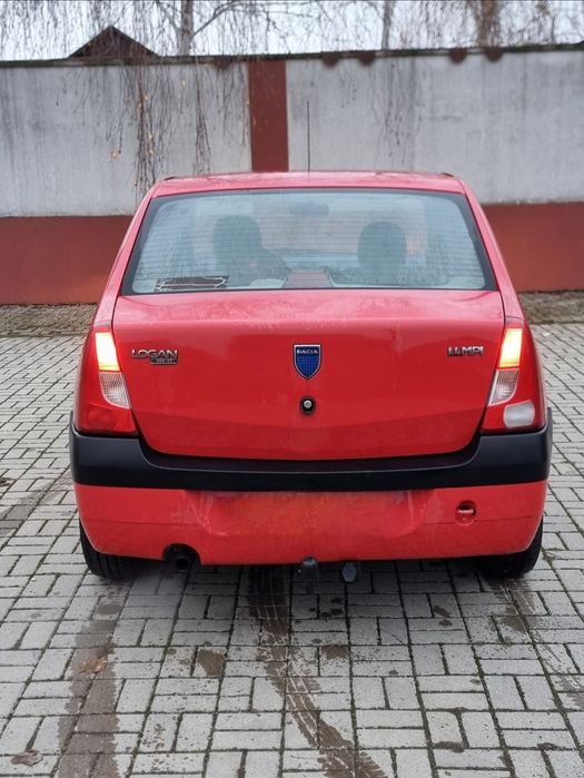Vând Dacia Logan