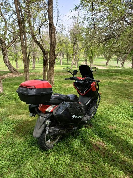 Skuter N Max sotiladi full variant