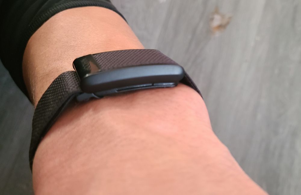 Whoop 4.0 karopka bor