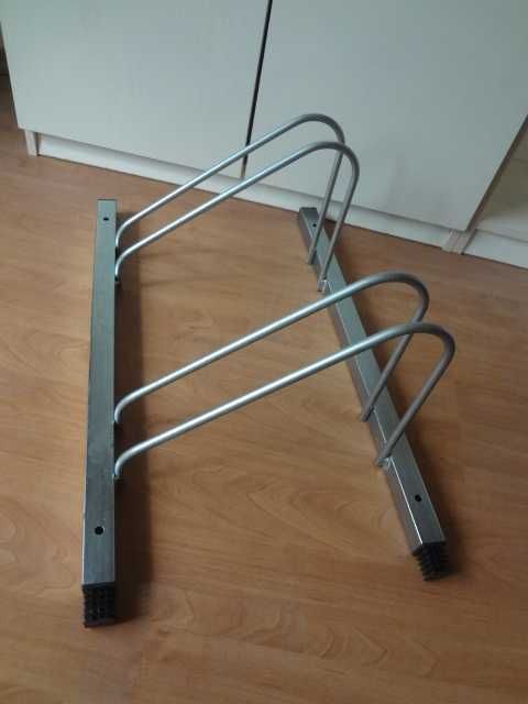 Стойка за паркиране на колело