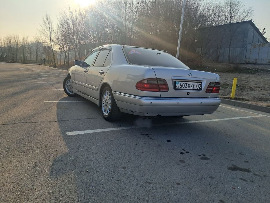 Мерседес бенс 3,2
