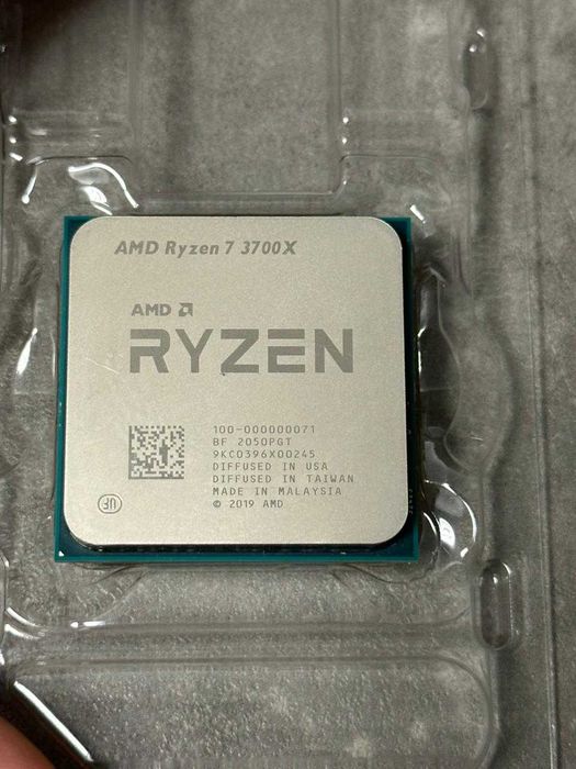 Процессор Ryzen 7 3700X