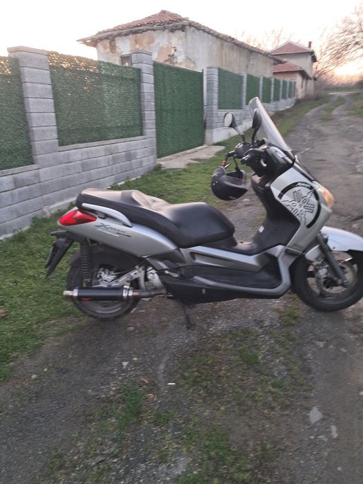Yamaha xmax 250, перфектен