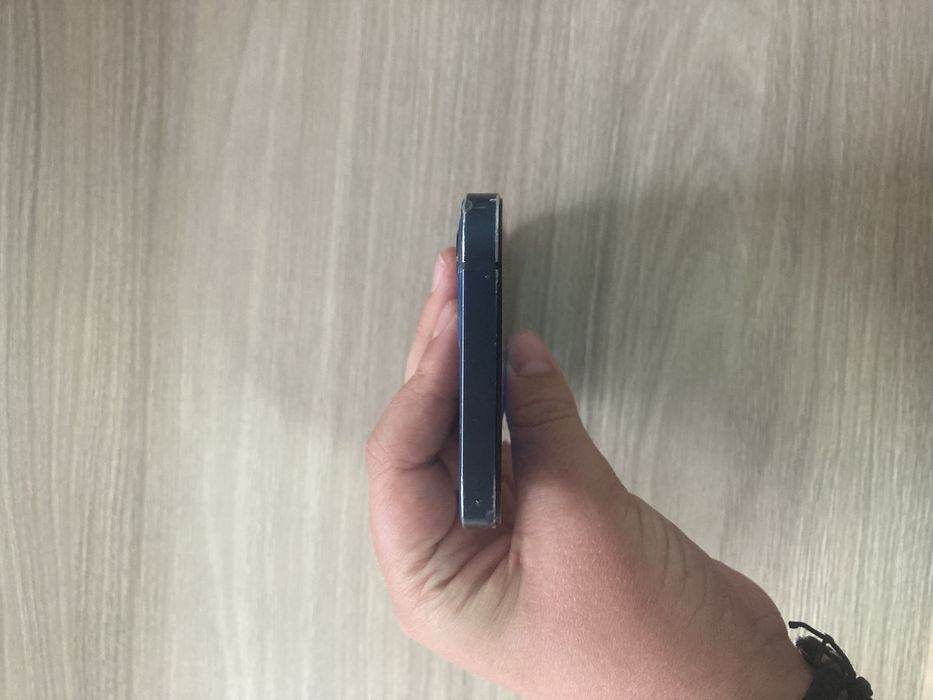 Vand iphond 12 , 81 % sanatatea bateriei 64 g - perfect functional