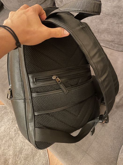 Кожена раница Zara