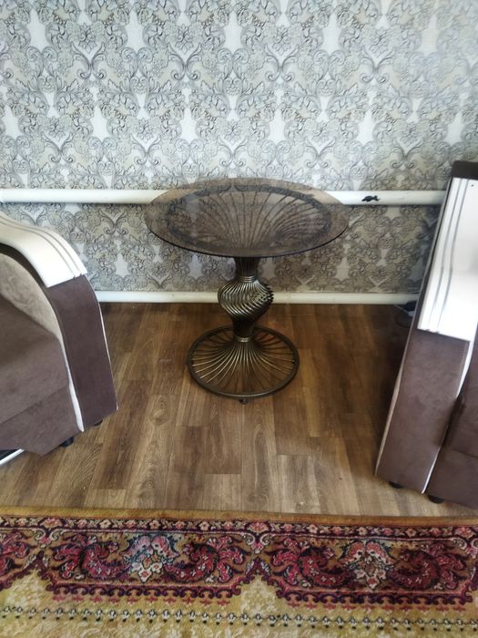 Журнальный столик