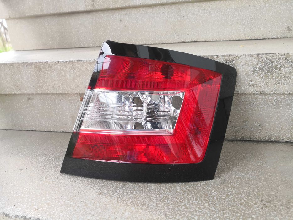 Стоп Skoda Fabia десен /Стоп Шкода Фабиа Оригинален