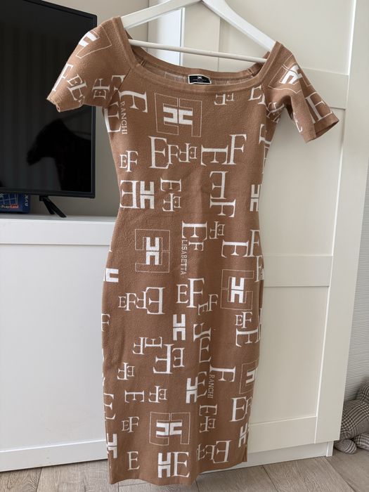 Рокля Elisabetta Franchi