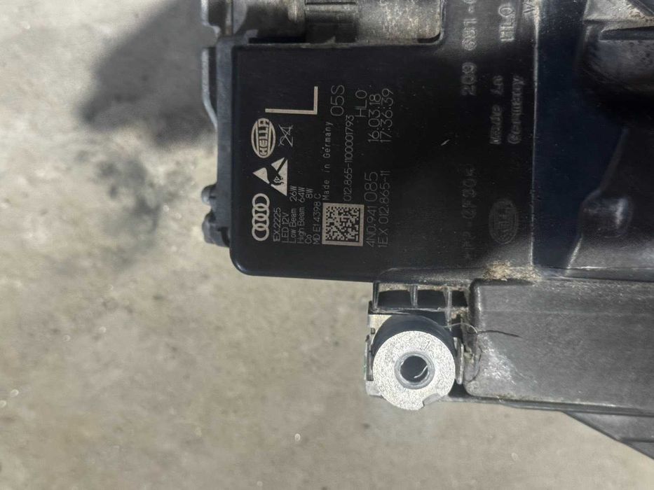 фар на AUDI A8 2019г.