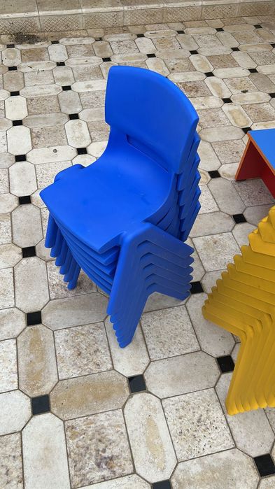 Матрас подушки столы стулья детские