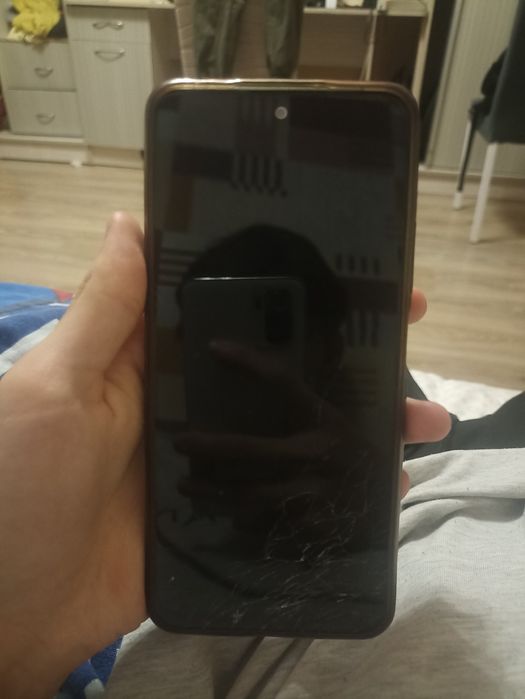 Обменяю Поко Х5!