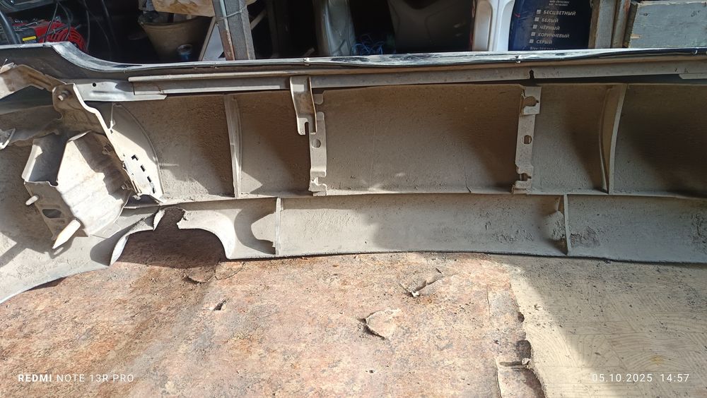 Продам бампер задний Мазда Кронос