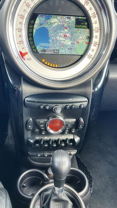 Mini Countryman Sunt Mini, mama ma alinta Minestrone, sunt in Romania de 3 ani. La pri
