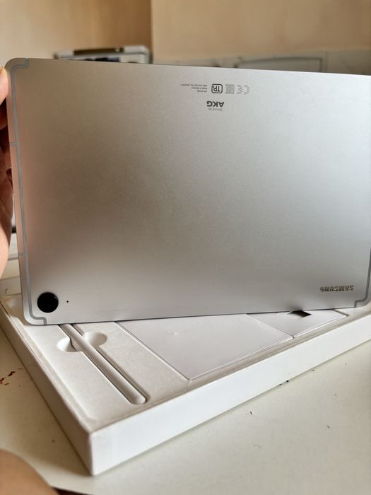 Продам планшет Самсунг Tab S9, в отличном состоянии