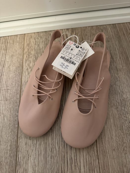 Zara нови балеринки,пантовки 34-35 размер