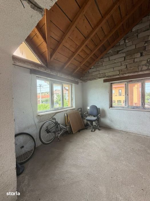 Casa de vanzare, utilata, suprafata 130 mp, P+1 , Teren 250 mp