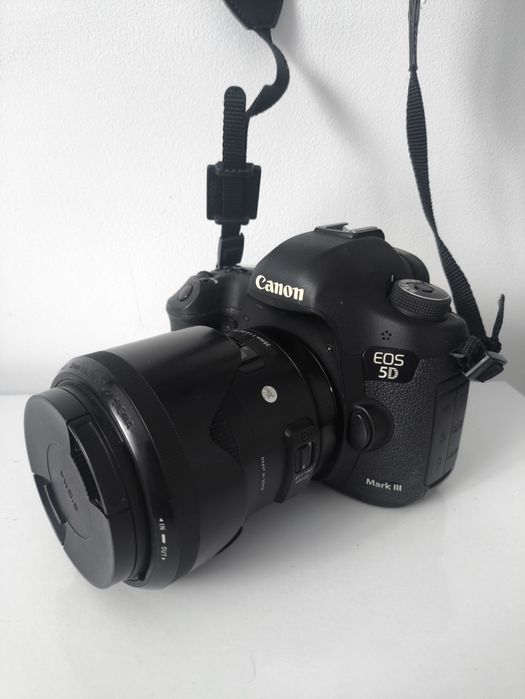 Vând Canon 5d Mark iii + obiectivul Sigma de 34mm1.4