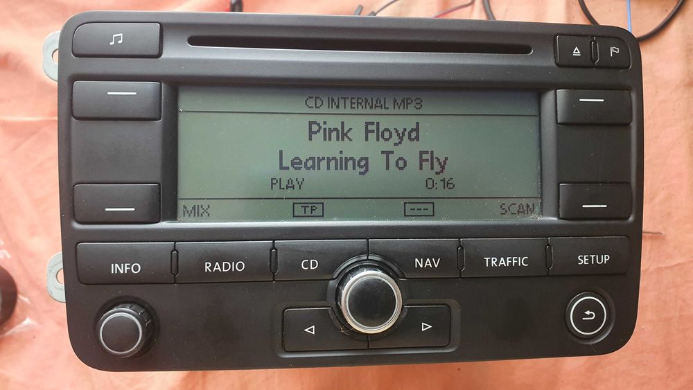 ЛОТ VW Golf 6 радио с известен код